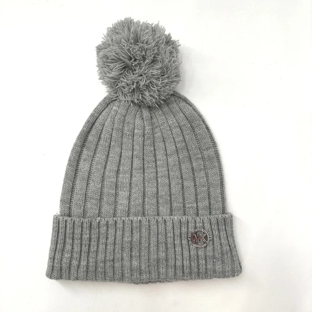 Michael Kors Grey Ribbed Knit Pom Pom Beanie Hat Silver MK Logo Medallion Womens